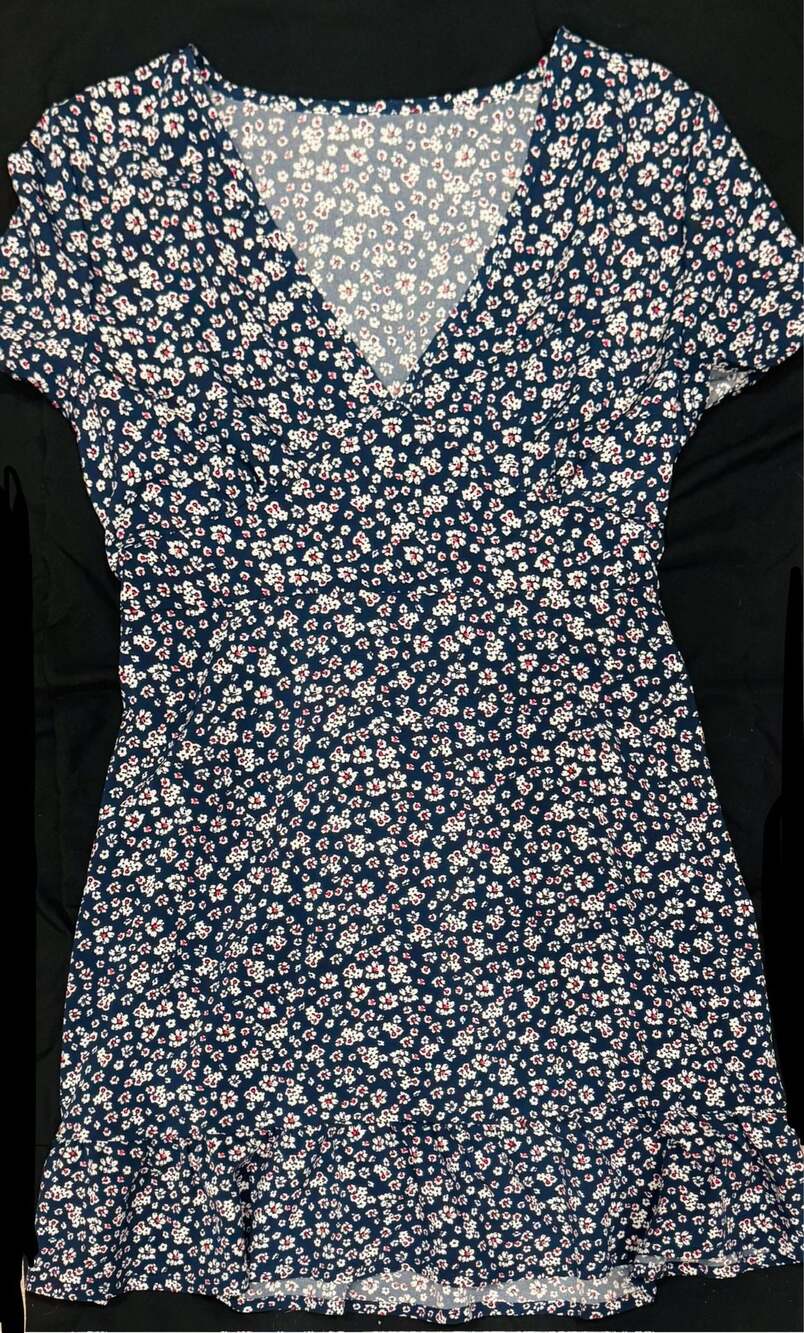 BOUTIQUE Lightweight Casual Bohemian Floral V-Neck Mini Dress | Ruffle Hem |